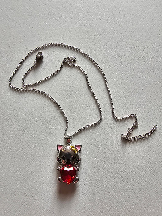 Halskette mit Katzenmotiv